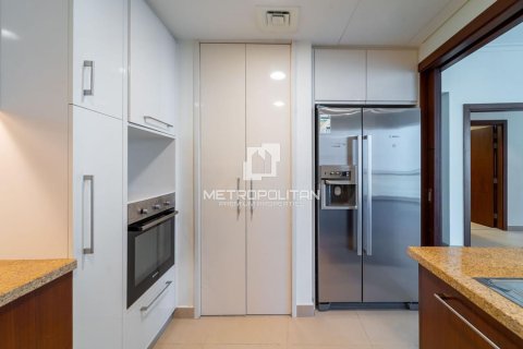 2 bedrooms Apartment in Burj Vista, UAE No. 130302 10