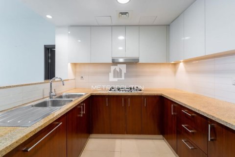 2 bedrooms Apartment in Burj Vista, UAE No. 130302 4