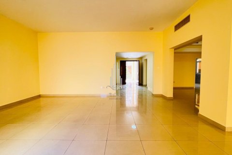 5 غرفة نوم  فيلا في Muroor Area, الإمارات العربية المتحدة رقم 77339 12