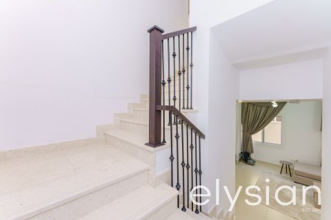 3 bedrooms Villa in Bella Casa, UAE No. 64675 8