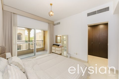 3 bedrooms Villa in Bella Casa, UAE No. 64675 10