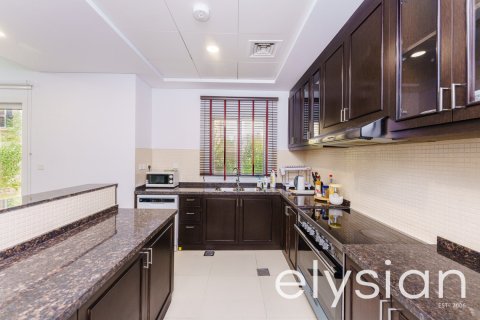 3 bedrooms Villa in Bella Casa, UAE No. 64675 6