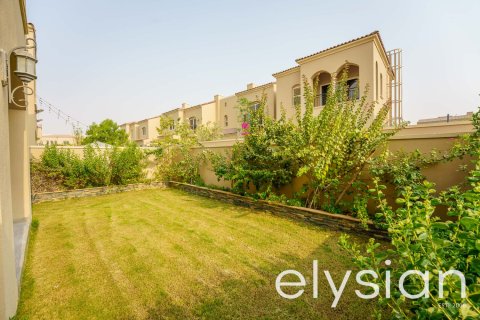 3 bedrooms Villa in Bella Casa, UAE No. 64675 20