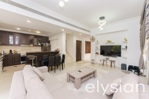 3 bedrooms Villa in Bella Casa, UAE No. 64675 3