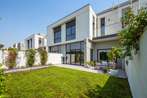 Townhouse de 3 dormitorios en Al Furjan, UAE No. 221696
