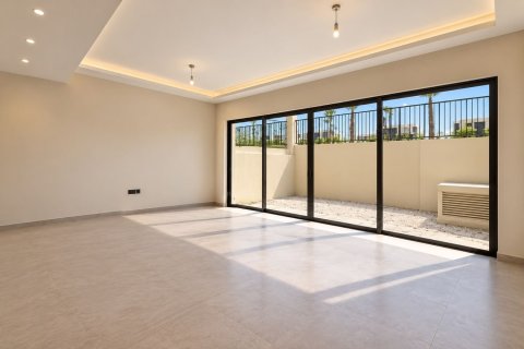 Townhouse de 4 dormitorios en Damac Lagoons, UAE No. 221688