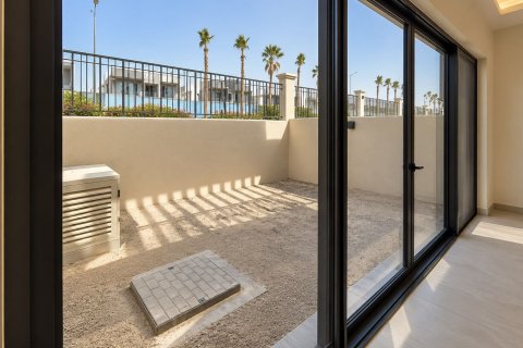 Townhouse de 4 dormitorios en Damac Lagoons, UAE No. 221688 3