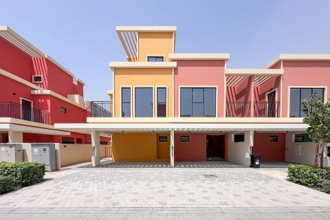 Townhouse de 4 dormitorios en Damac Lagoons, UAE No. 221688 10