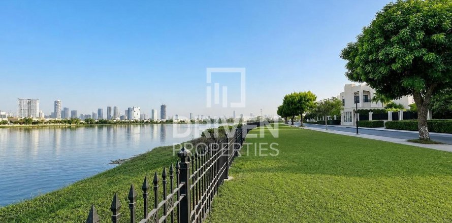 2605.74m² Land in Sector E, UAE No. 225211