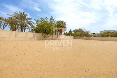 2605.74m² Land in Sector E, UAE No. 225211 11