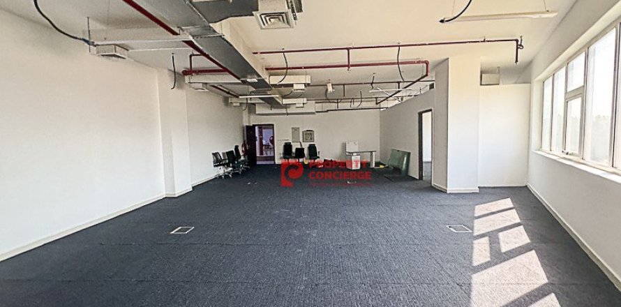Office de 162m² en Dubai Investment Park, UAE No. 39637