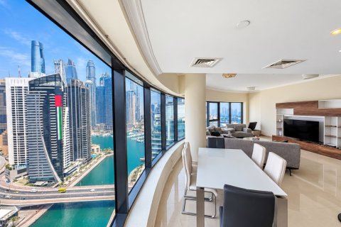 Apartment de 3 dormitorios en Dubai Marina, UAE No. 217184