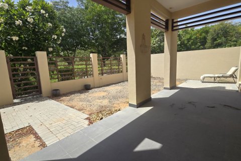 3 bedrooms Townhouse in Ras Al Khaimah, UAE No. 184057 3