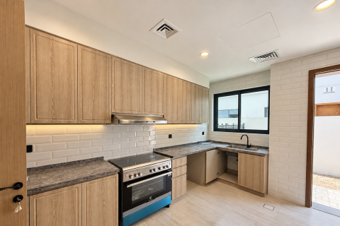 Villa de 6 dormitorios en Damac Lagoons, UAE No. 221203 5
