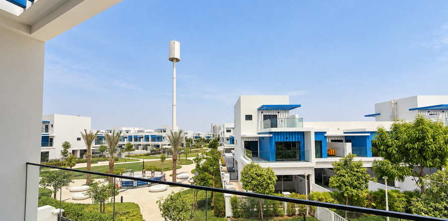 Villa de 6 dormitorios en Damac Lagoons, UAE No. 221203