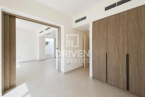 Townhouse de 4 dormitorios en The Valley, UAE No. 214963 6