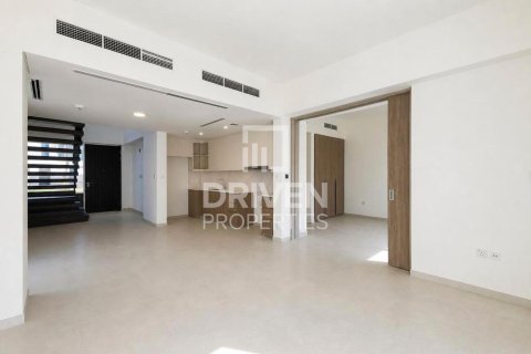 Townhouse de 4 dormitorios en The Valley, UAE No. 214963