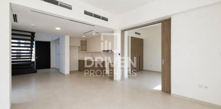 Townhouse de 4 dormitorios en The Valley, UAE No. 214963