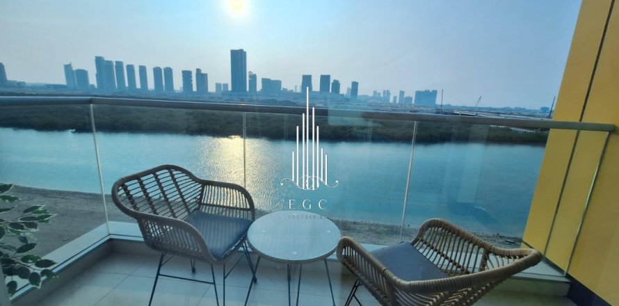 Apartment de 2 dormitorios en Shams Abu Dhabi, UAE No. 37755