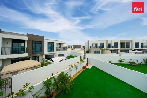 Villa de 4 dormitorios en Dubai, UAE No. 213891 6