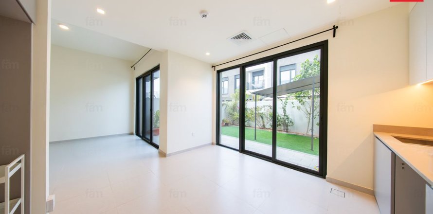 Villa de 4 dormitorios en Dubai, UAE No. 213891