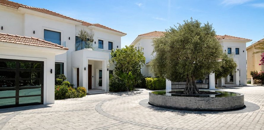 Villa de 7 dormitorios en Jumeirah Islands, UAE No. 205549