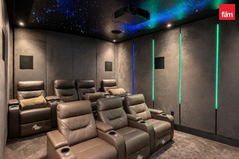 Villa de 7 dormitorios en Jumeirah Islands, UAE No. 205549 21