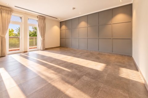 Villa de 5 chambres à Jumeirah Islands, UAE No. 224588 10