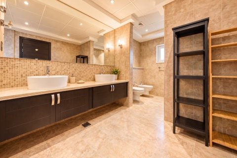 Villa de 5 chambres à Jumeirah Islands, UAE No. 224588 14