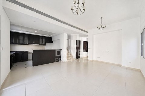 Villa de 3 dormitorios en Bella Casa, UAE No. 223182 3
