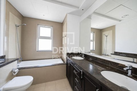 Villa de 3 dormitorios en Bella Casa, UAE No. 223182 19