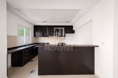 Villa de 3 dormitorios en Bella Casa, UAE No. 223182 15
