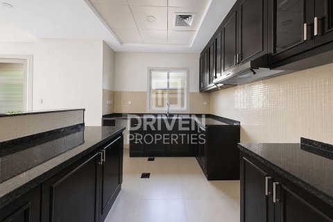 Villa de 3 dormitorios en Bella Casa, UAE No. 223182 16