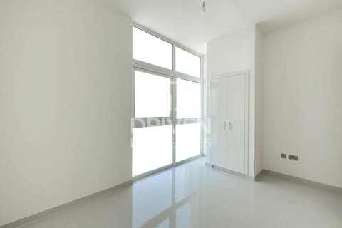 3 bedrooms Townhouse in Dubai, UAE No. 221324 8