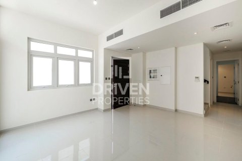 3 bedrooms Townhouse in Dubai, UAE No. 221324 4
