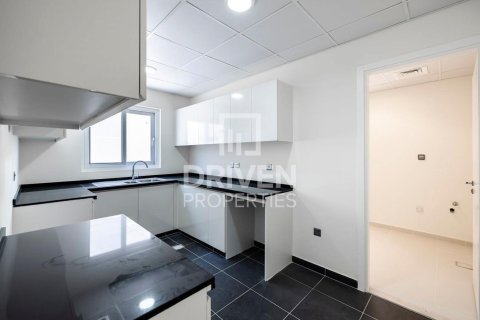 3 bedrooms Townhouse in Dubai, UAE No. 221324 16