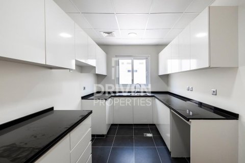 3 bedrooms Townhouse in Dubai, UAE No. 221324 13