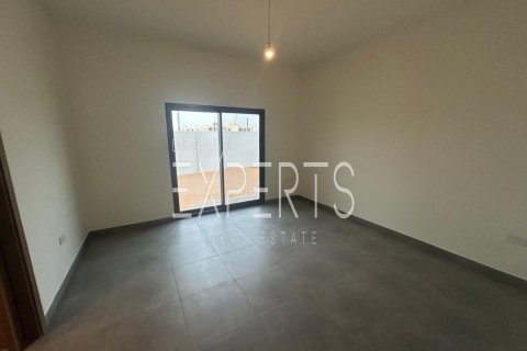 4 bedrooms Villa in Al Shamkha, UAE No. 225073 4