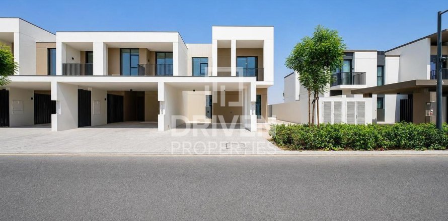 Townhouse de 4 dormitorios en Arabian Ranches 3, UAE No. 214993