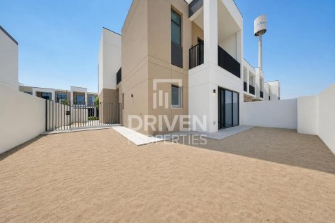 Townhouse de 4 dormitorios en Arabian Ranches 3, UAE No. 214993 3