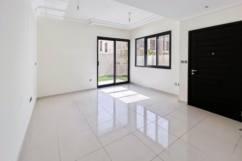 Villa de 3 dormitorios en Dubai, UAE No. 223380 3