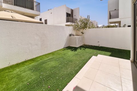 Villa de 3 dormitorios en Dubai, UAE No. 223380