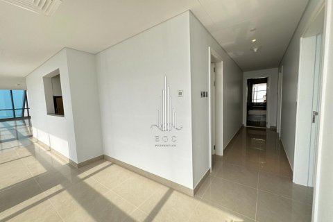 4 غرف نوم شقة في Corniche Road, الإمارات العربية المتحدة رقم 32176 17