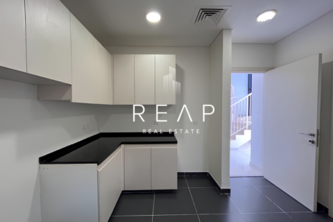3 bedrooms Townhouse in Richmond, UAE No. 28923 3