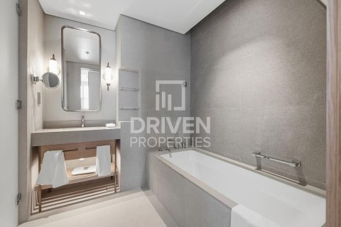 Квартира с 2 спальнями в Vida Residences Dubai Mall, ОАЭ №221443 17