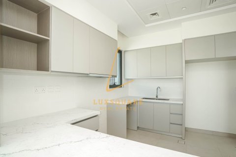 Villa de 4 dormitorios en Al Furjan, UAE No. 224341 5