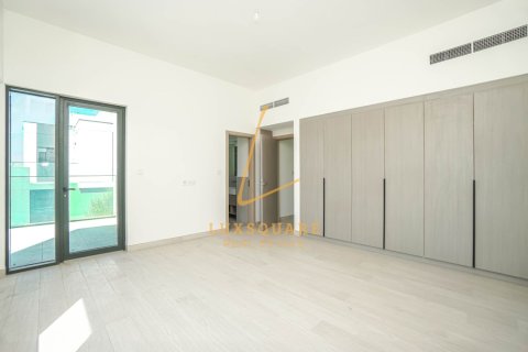Villa de 4 dormitorios en Al Furjan, UAE No. 224341 13