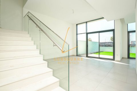 Villa de 4 dormitorios en Al Furjan, UAE No. 224341 6