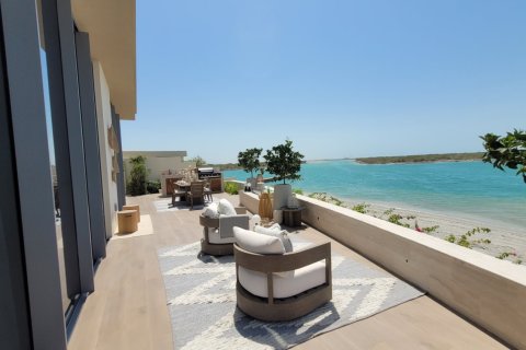 6 bedrooms Villa in Abu Dhabi, UAE No. 208093 8