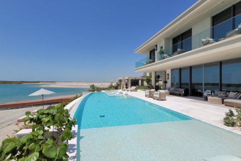 6 bedrooms Villa in Abu Dhabi, UAE No. 208093 11